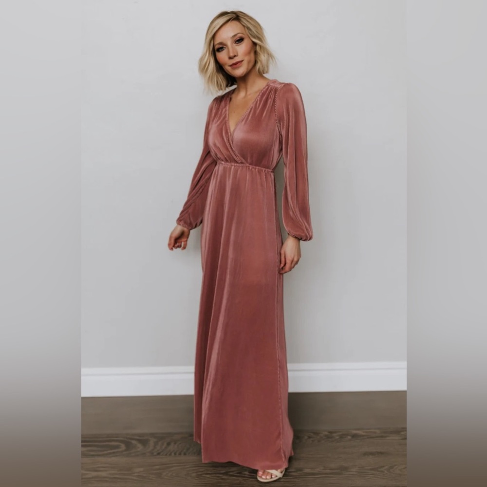 Venus Pleated Maxi Dress. Baltic Born. Size Large. Dusty rose/pink.